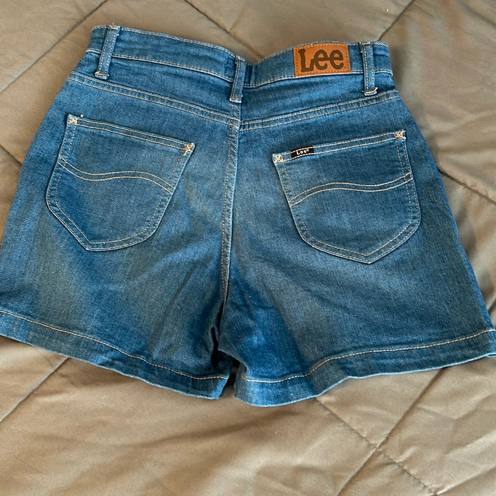 Lee High Waist Rise Stretch Denim Jean Shorts Vintage Retro 80’s Style 26 2 New